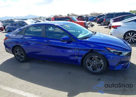 2023 Hyundai Elantra Sel z USA, uszkodzony, nr VIN KMHLM4AG3PU376890